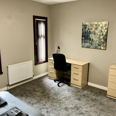 Вилла Executive Or Large Family 5-Bed House - Hosted By Hutch Lifestyle Ковентри Экстерьер фото