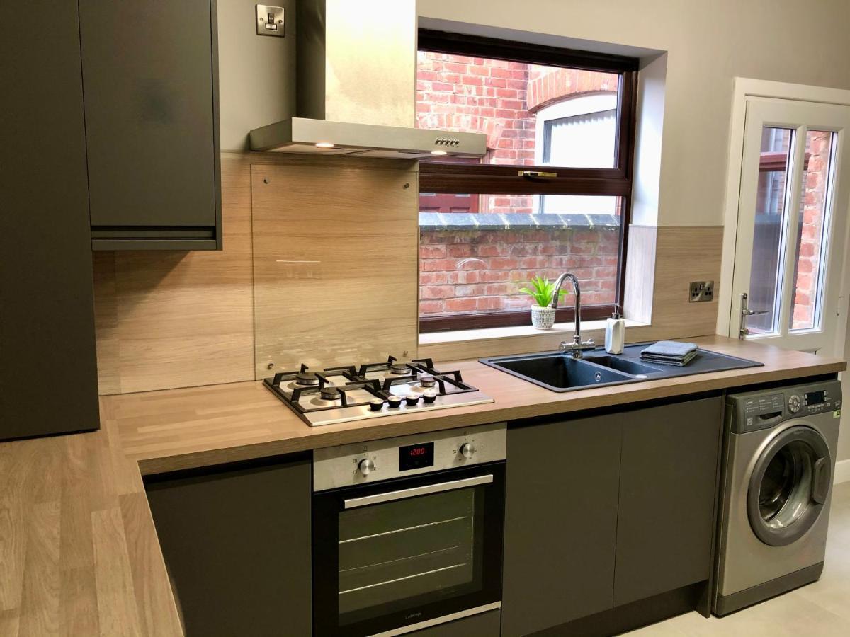 Вилла Executive Or Large Family 5-Bed House - Hosted By Hutch Lifestyle Ковентри Экстерьер фото